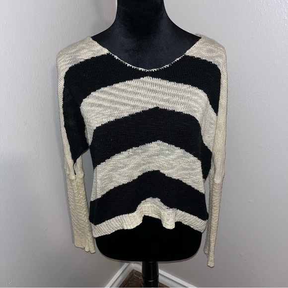 Charming Charlie Cream & Black Striped Sweater Size Large - Picture 1 of 5